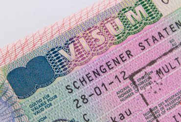 Để đi du lịch Châu Âu thì quý khách cần chuẩn bị hồ sơ xin visa Schengen.