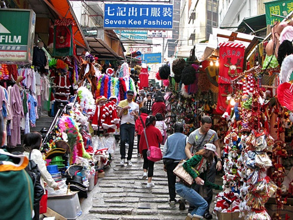 Top 5 Địa Điểm Cực “Hot” Tại Hong Kong - Chợ Đàn bà 