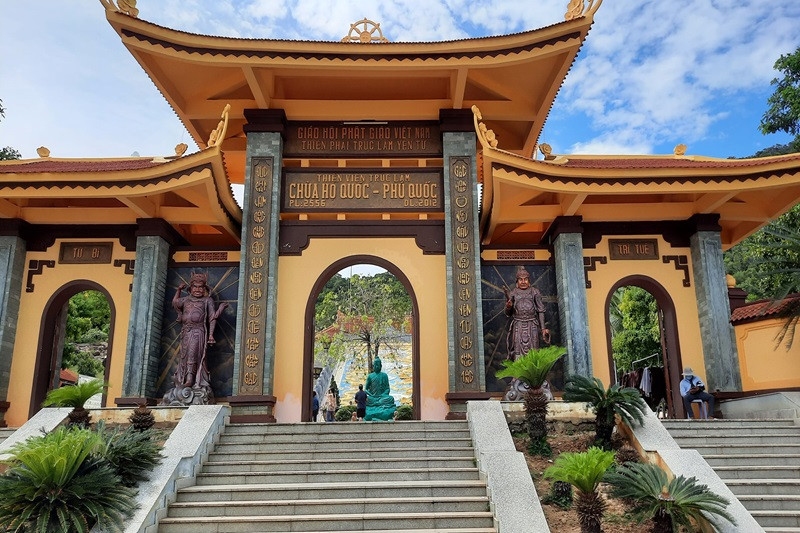 Check-in tại chùa Hộ Quốc 