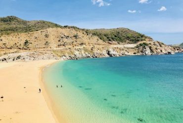 Bãi Chuối - vẻ đẹp bí ẩn giữa cung đường biển Vĩnh Hy - Bình Hưng